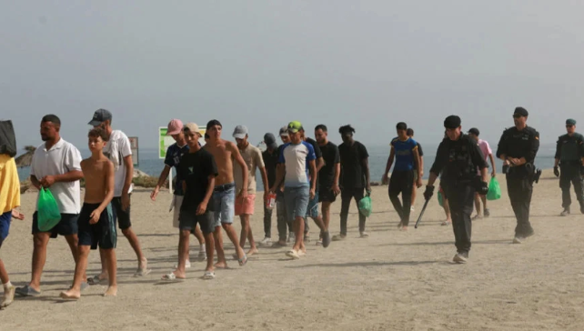 西班牙飞地休达移民危机已致72人死亡，桑切斯批评欧盟成员国“自私”