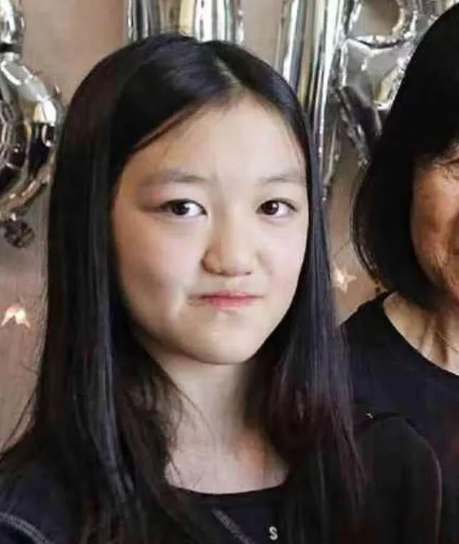 同是王菲基因,窦靖童和李嫣近照,差别怎么这么大