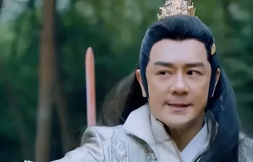 70岁刘晓庆演少女,53岁陈浩民演少爷,43岁的董璇给他们好好上了一课