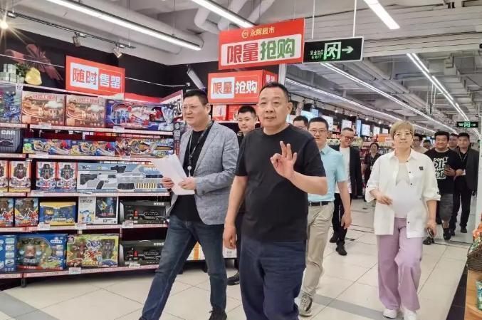 于东来四处输出"胖东来模式",巨头永辉为何甘愿"拜师"?