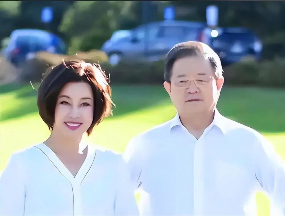 刘晓庆被小38岁前助理索赔504万 男方称离婚净身出户……