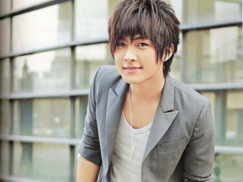 炎亚纶被曝性骚扰,侵犯17岁未成年男孩,聊天记录曝光信息量大_腾讯