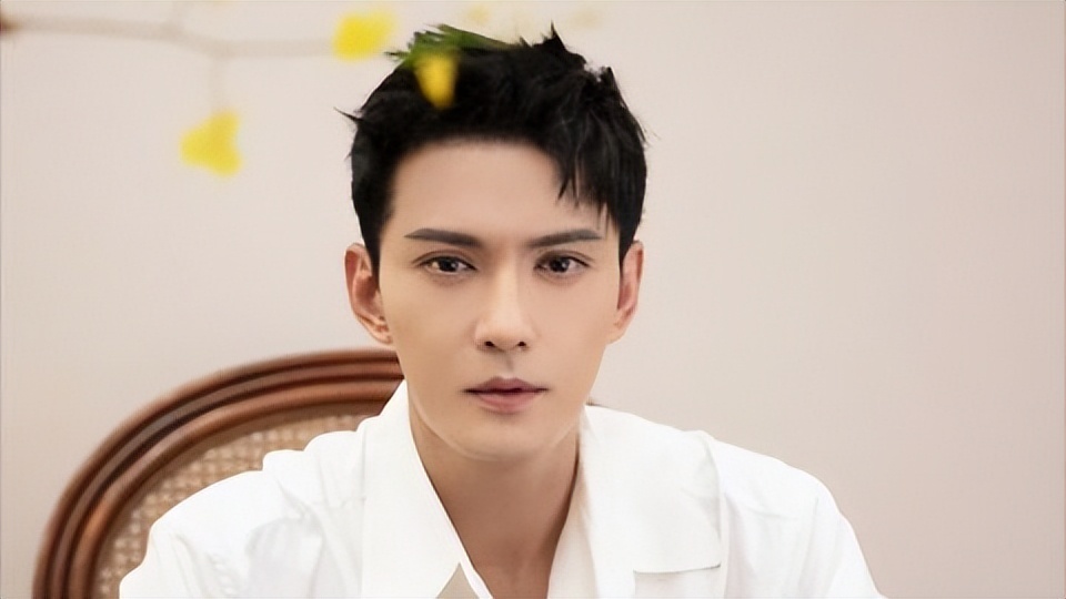演活宇文护就够了,徐正溪却演活了三个角色,每个都是登峰造极_腾讯