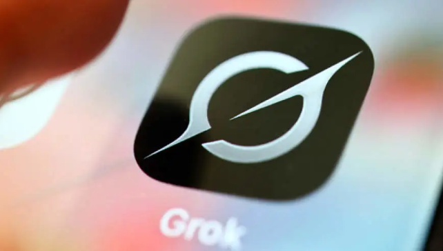 马斯克：Grok 4.5内测已比肩Opus，今年每月都发布一个全新大模型