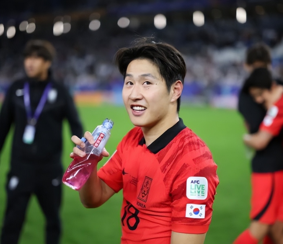 心疼孙兴慜克林斯曼下课球迷李刚仁敢和c罗梅西叫板