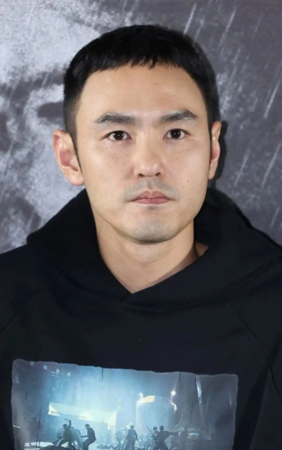 阮经天的回答让人笑翻了_腾讯新闻