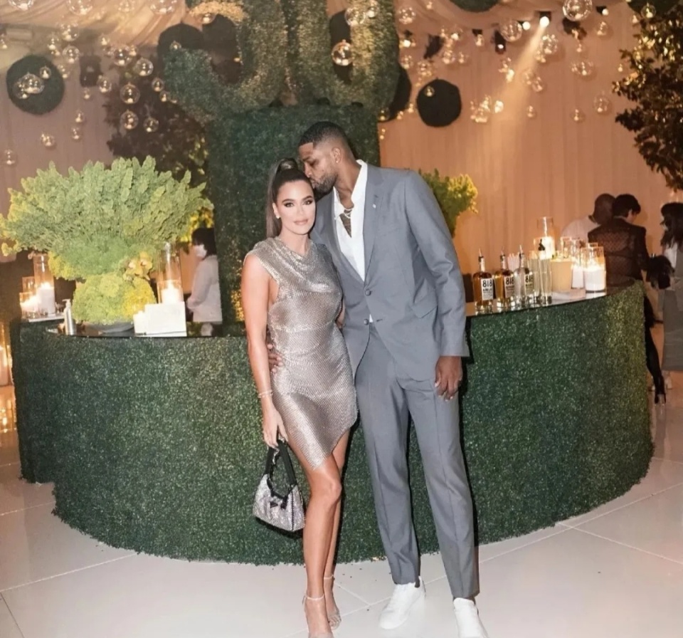 tt汤普森吃禁药被禁赛25场,却意外爆火前女友科勒卡戴珊