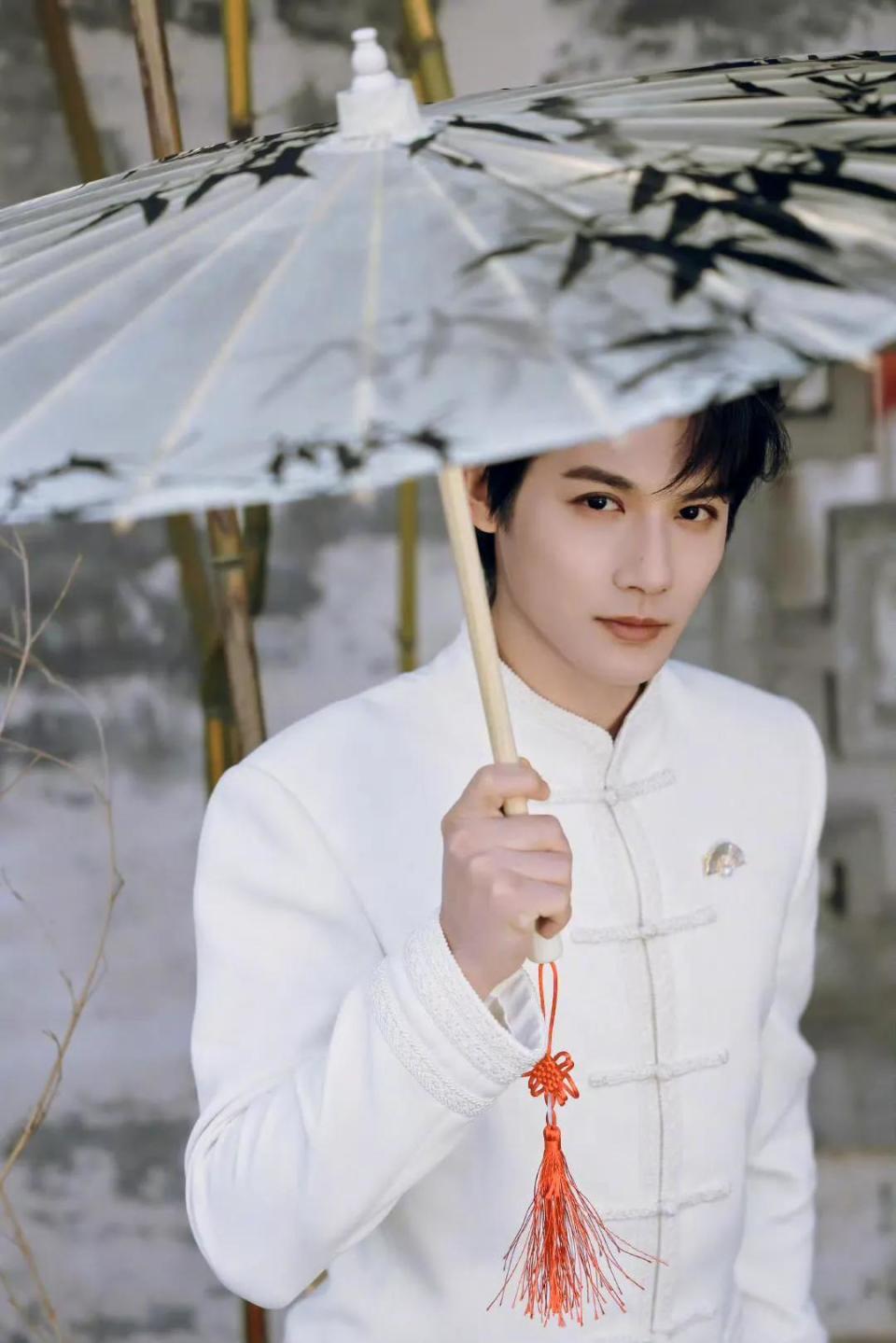 男演员演技很重要掌心郑业成出场气宇轩昂武将形象一致好评