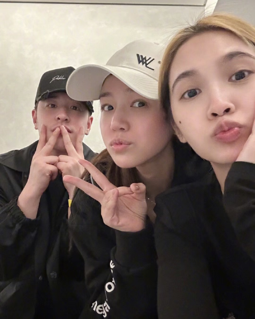 潘玮柏宣云将于明日补办婚礼杨丞琳受邀出席场地曝光豪华浪漫