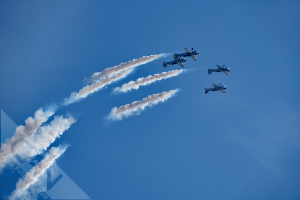 组图2023亚洲通用航空展首日飞行表演震撼来袭