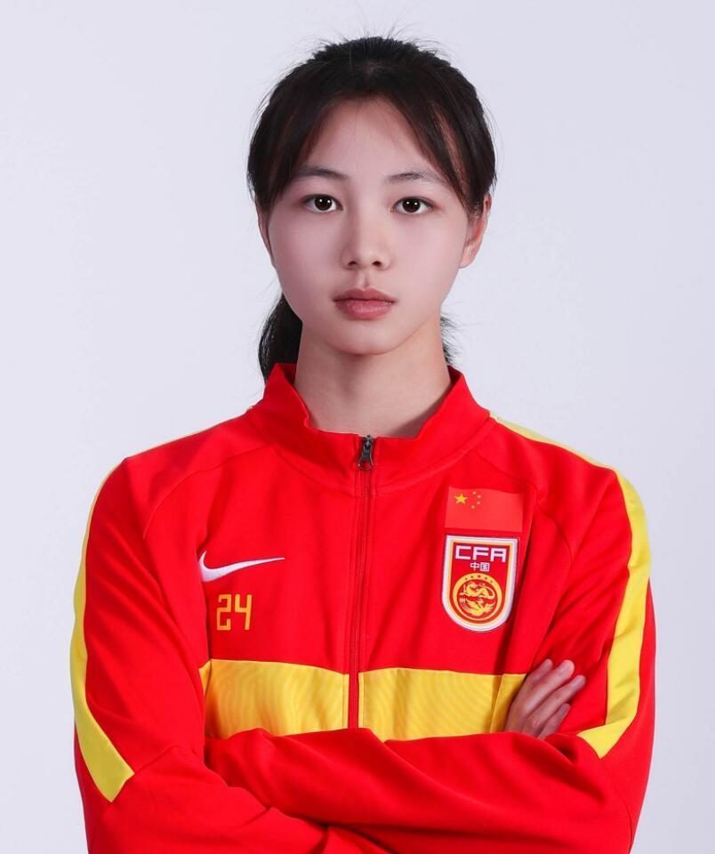 2场进4球中国女足诞生16岁天才跳级小将名叫玉环人好漂亮