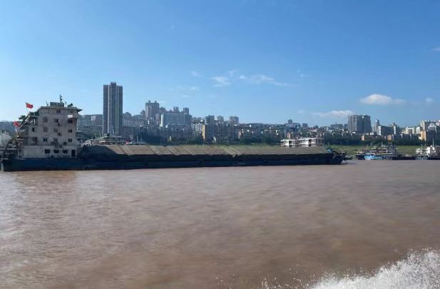 水位急涨急跌5日晚长江重庆段部分水域临时交通管制