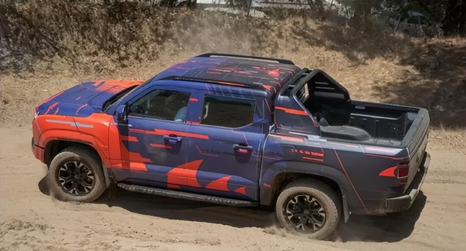 走自己的路让别人无路可走比亚迪杀疯了比亚迪电动皮卡鲨鱼来了