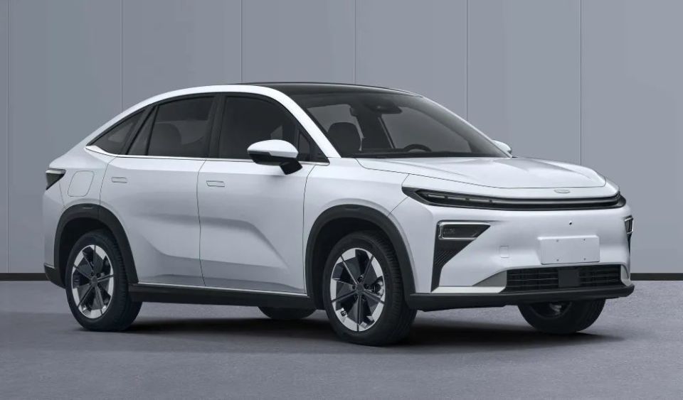 2025年近半车企冲刺销量，工信部公示多