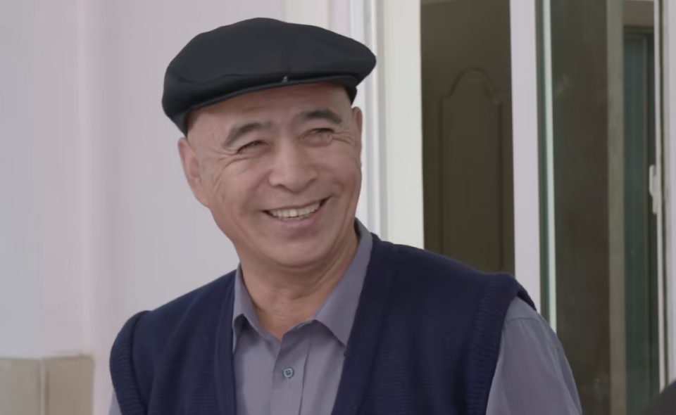 或许不少网友会觉得陌生,但如果说到《乡村爱情》中看大门的老严头