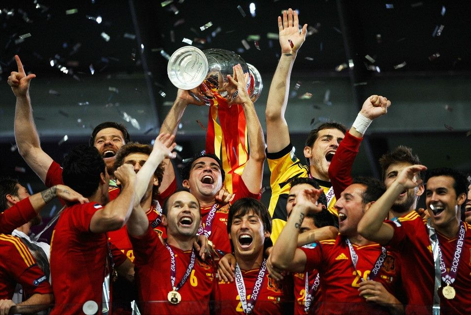 大话欧洲杯:最顶级的足球赛事,四个阶段各有千秋,最好的已不在