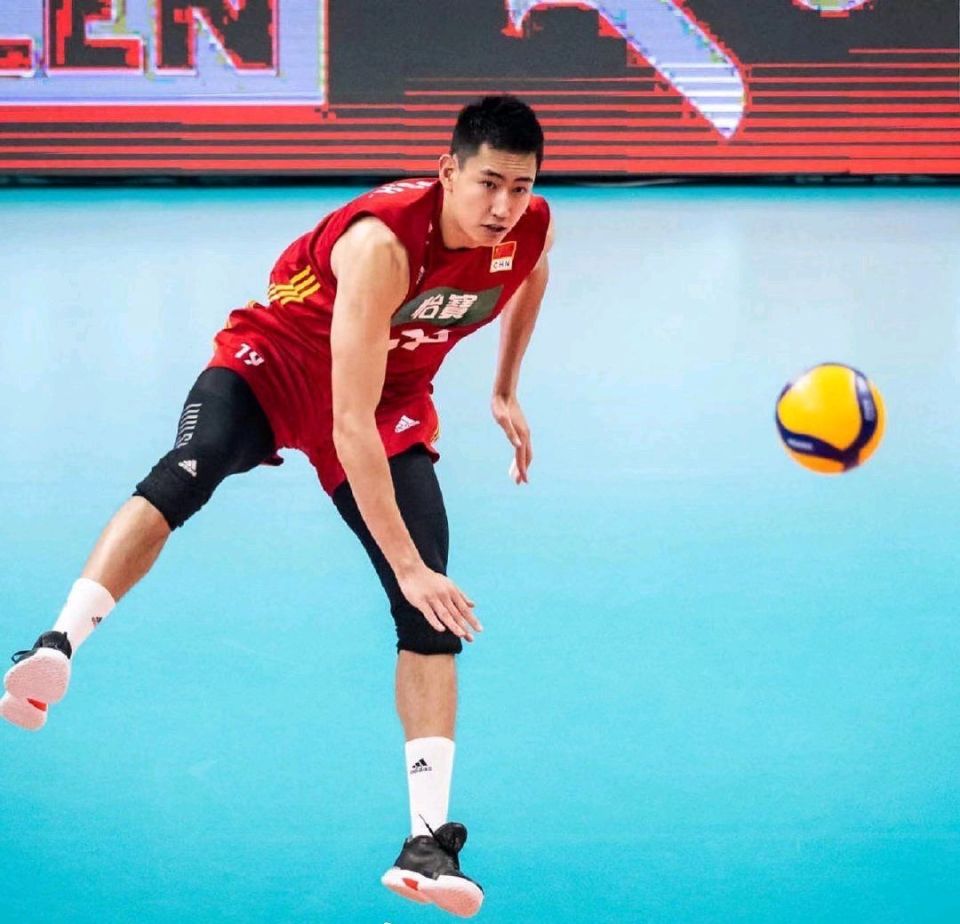 江川二传:王鹤斌,郭成,陈磊炀副攻:李咏臻,彭世坤,王东宸,饶书涵主攻