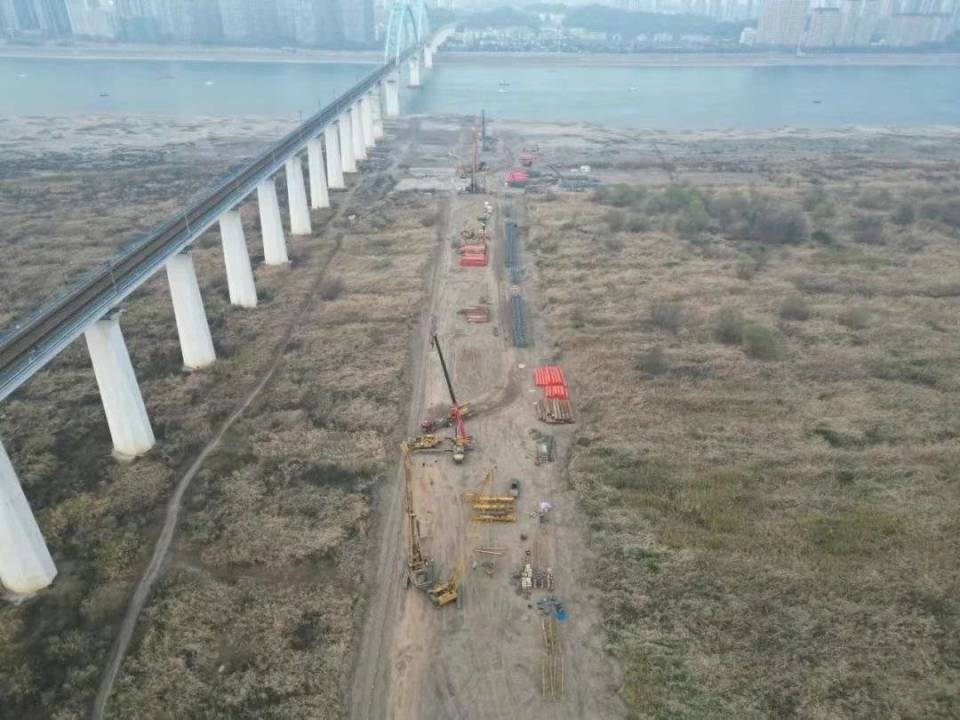 沪渝蓉沿江高铁建设迎新 全线通车后成都6个多小时飙拢上海_腾讯新闻