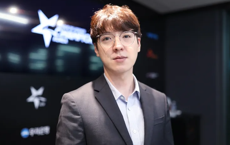 t1官方:kkoma教练正式回归!韩媒:t1给了lck历史最高薪