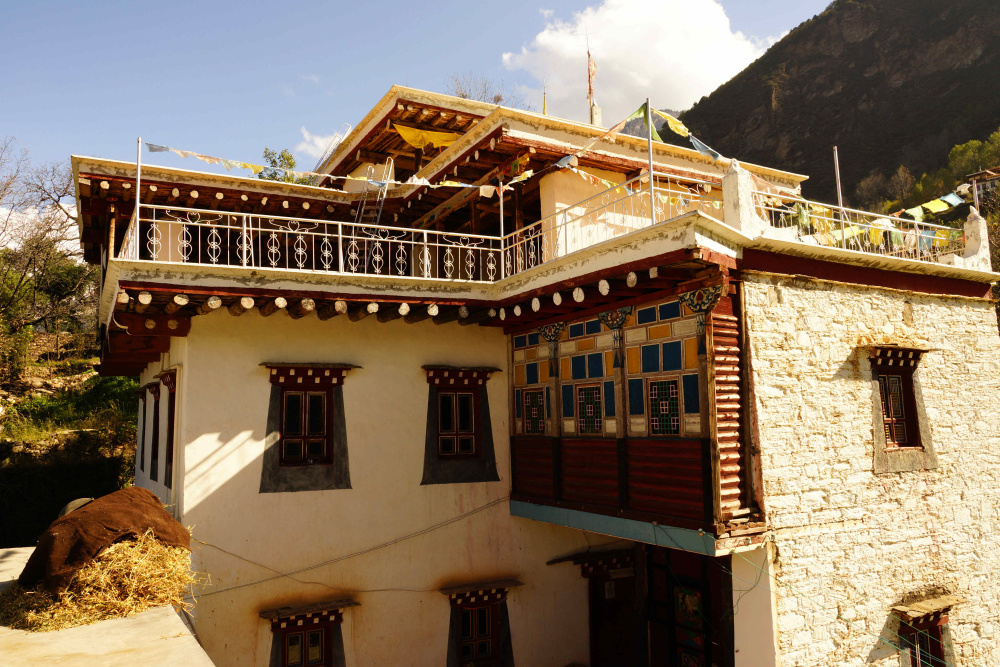 这里民风也比较朴实,也可以加点钱体验一下和藏民一起用晚餐的感觉