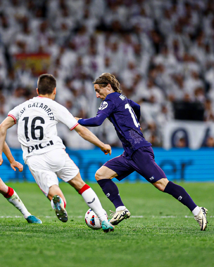 西甲皇马零封毕尔巴鄂罗德里戈双响欧冠战曼城仍有隐忧