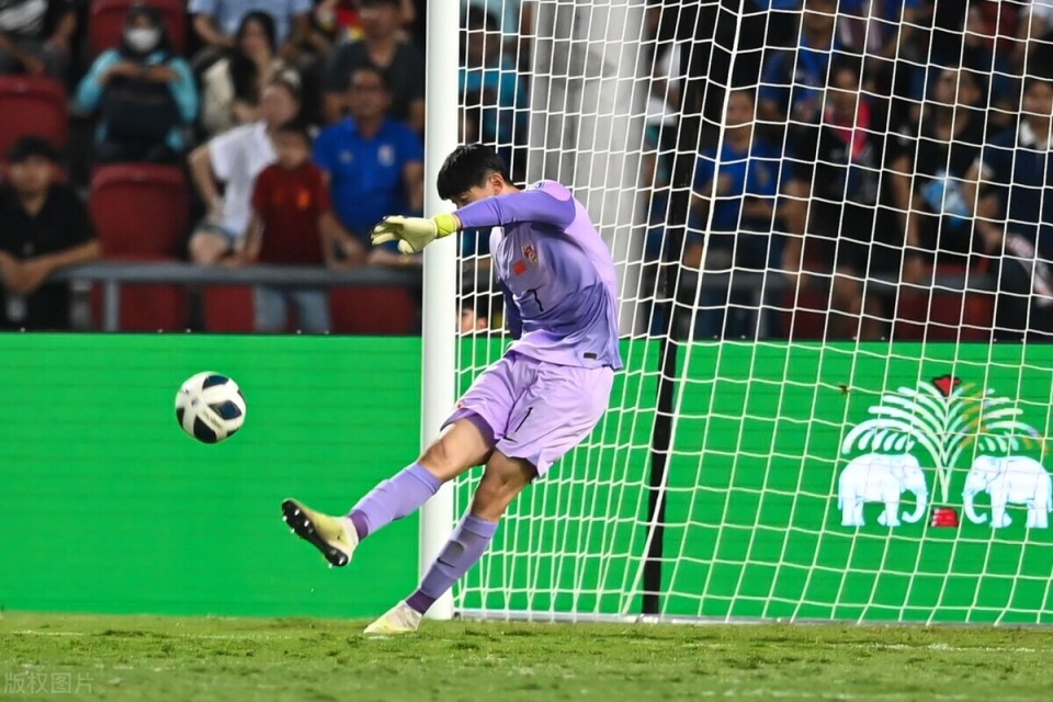 谁还想念王大雷颜骏凌正名成功两次世界级扑救彻底征服外界