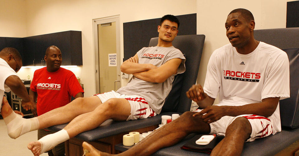 姚明与穆托姆博:相教一事 相交一世