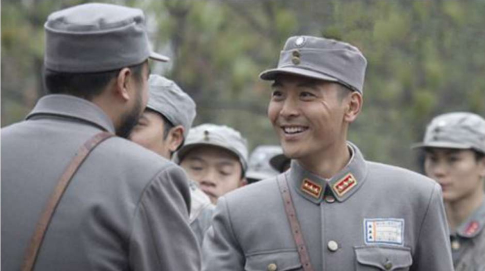 壮士出川之铁血征途》中饰演桀骜不驯,痴情重义,"留洋"归来的军官杨彪