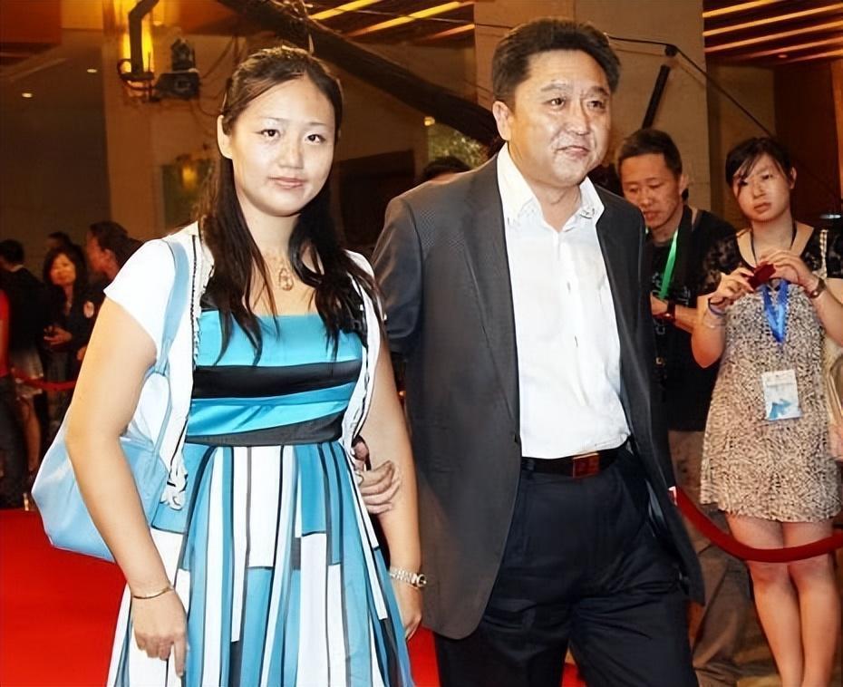 于谦妻子白慧明:被郭德纲调侃数十年,私下的她真的不介意吗?