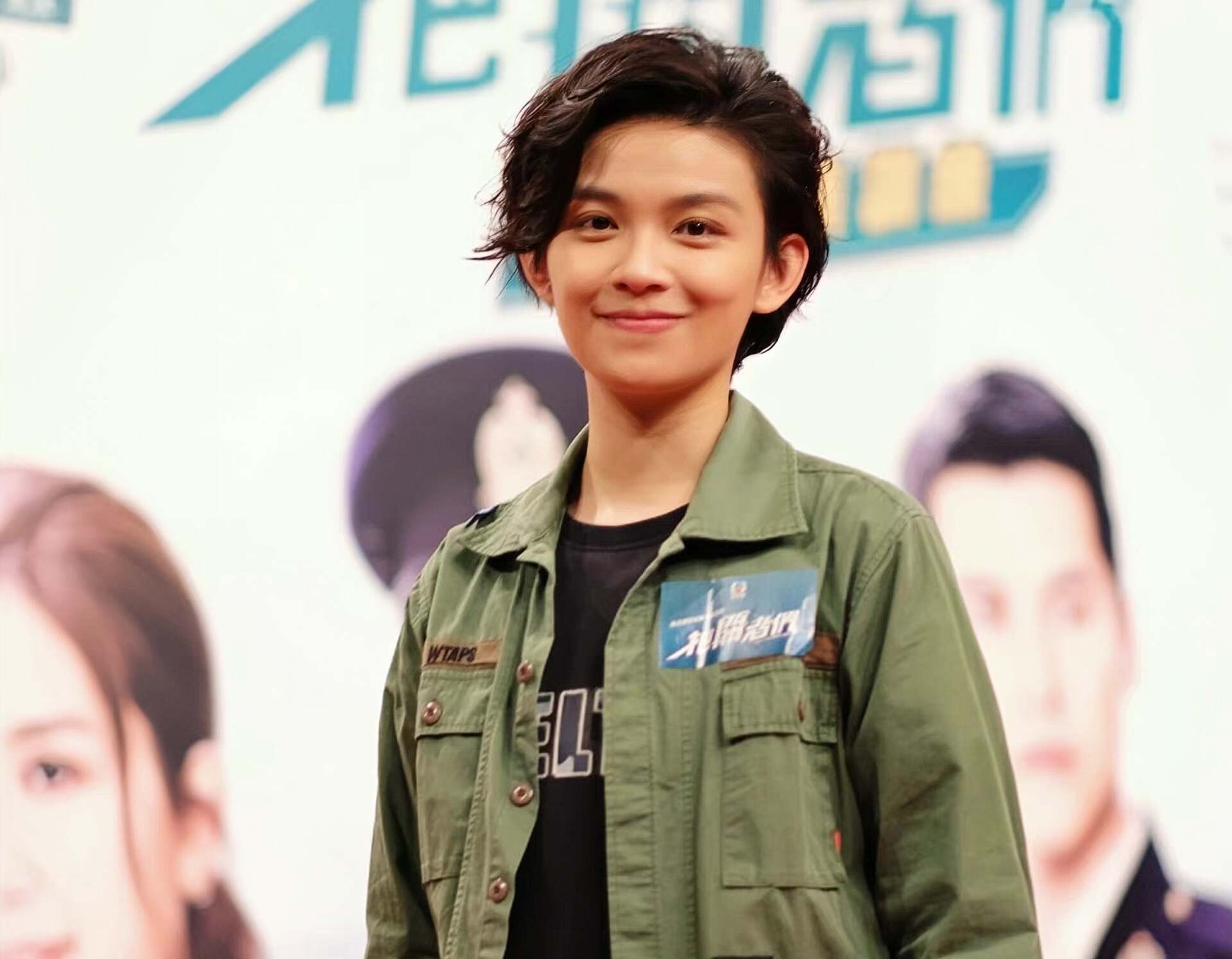 香港演員開水晶店，收入是TVB拍戲的十倍，和同性愛人感情穩定 - 