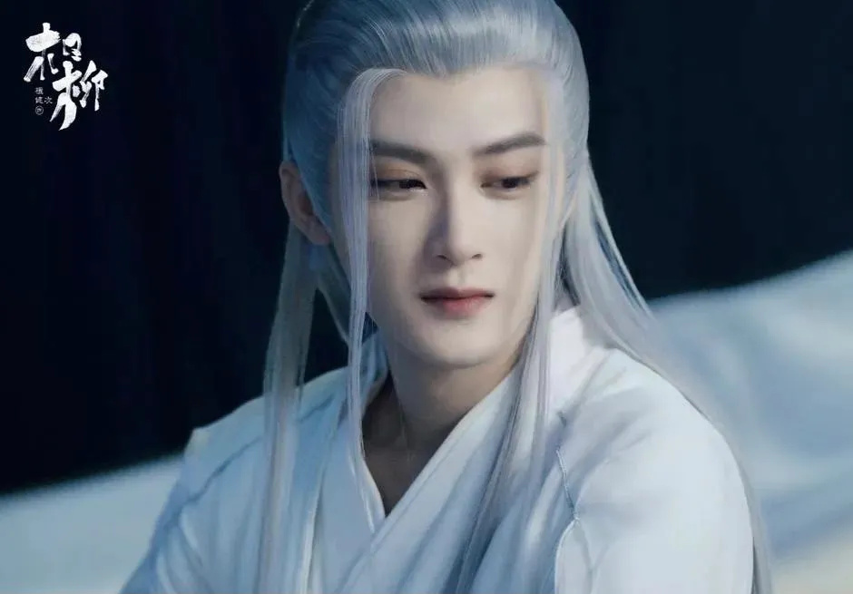 成毅第3次古装白发造型来袭,一次比一次虐,王权富贵白发好惊艳_腾讯