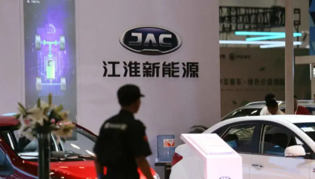 “砸钱”营销、散户离场，尊界扩容背后的江淮账本