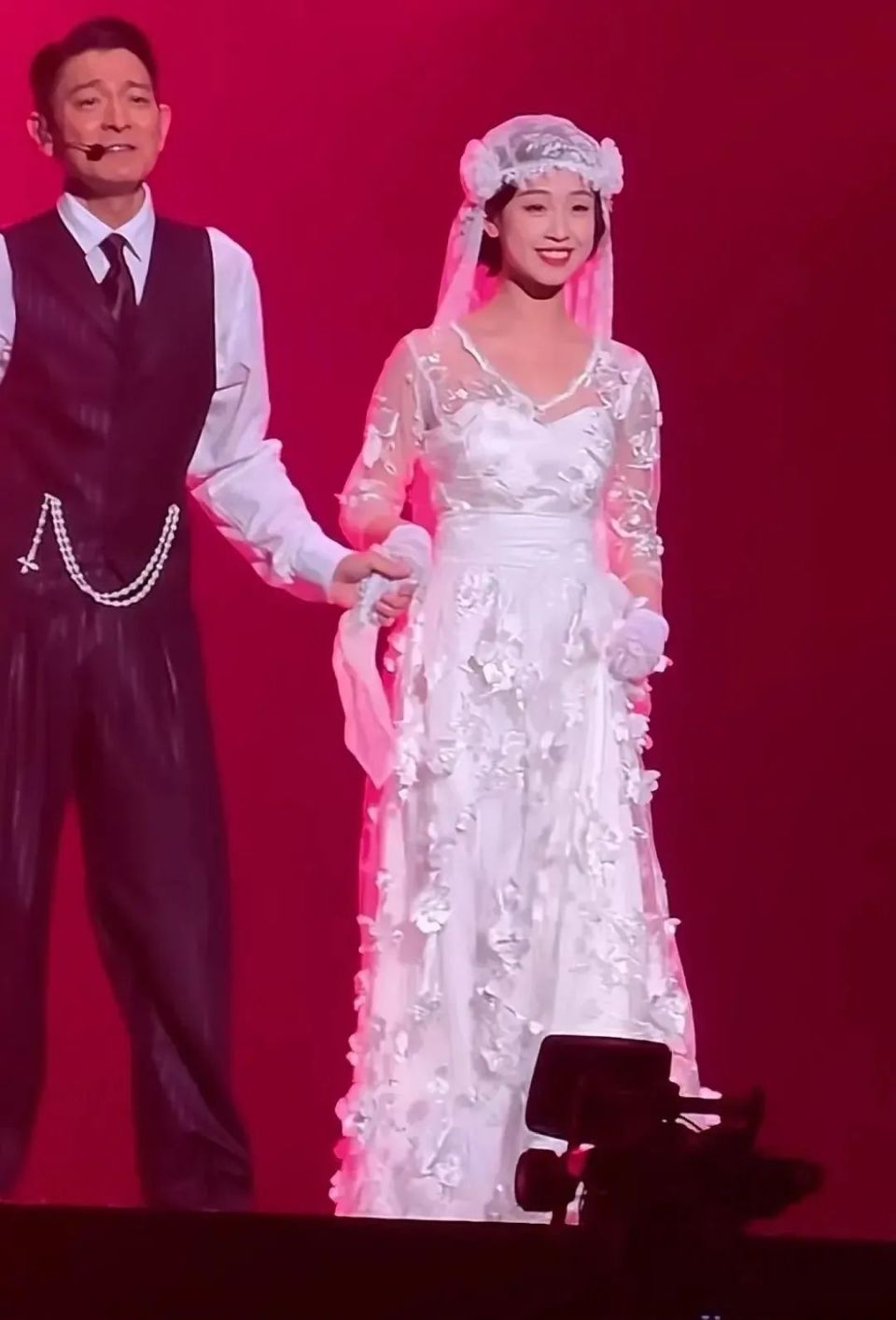 美好中國：二四六澳門圖庫同樣是60歲，“佛系”的梁朝偉和“拼命”的劉德華，區(qū)別出來了