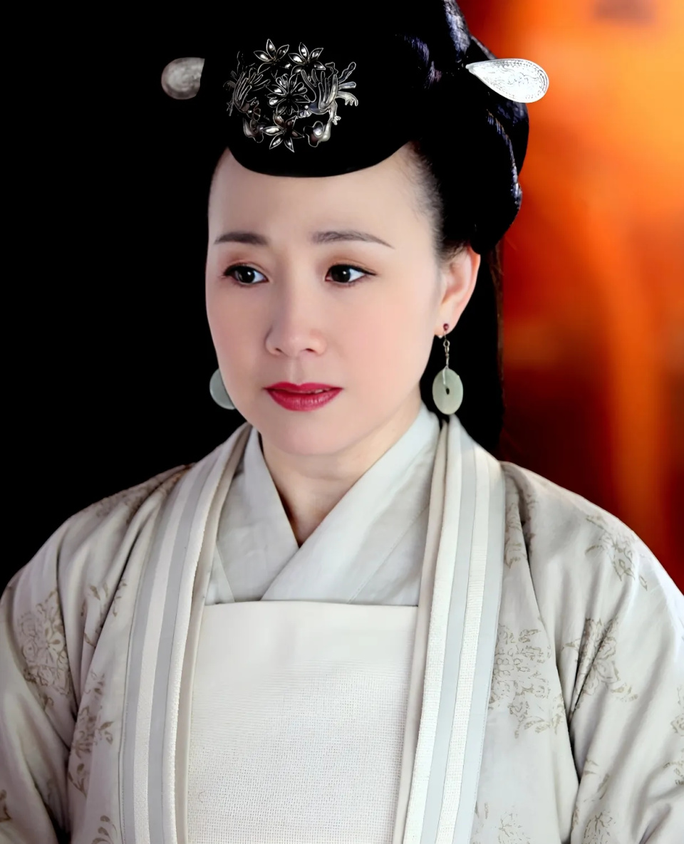 康群智:演恶婆婆被骂,嫁给小男人,生下帅儿子,年近七十很幸福