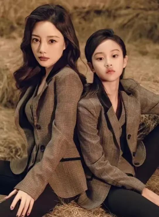 李小璐带甜馨参加董璇女儿生日会!四位40 女星,谁儿女颜值最高