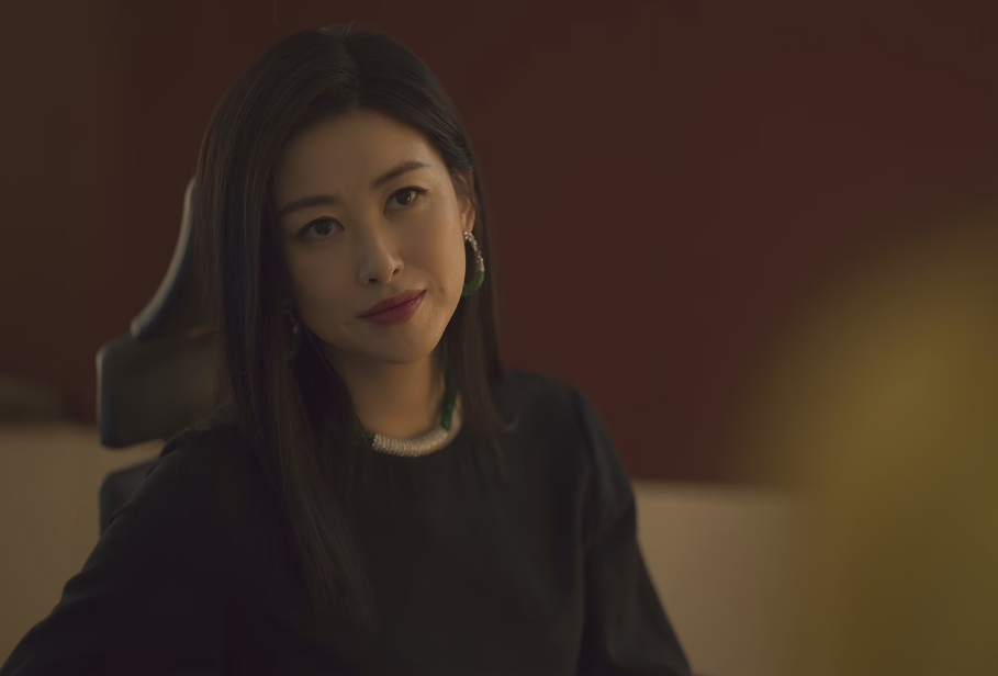 36岁刘亦菲演22岁女大学生,与42岁万茜和39岁朱珠同框没有年龄差