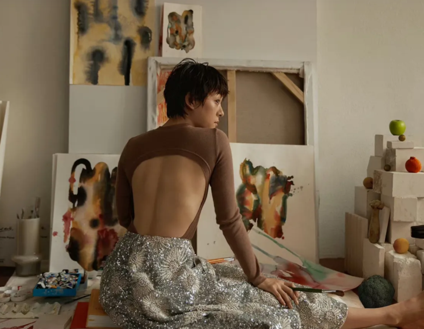 金晨董洁瘦到前胸贴后背,蒋欣也忙减肥,以瘦为美的风气该停了_腾讯