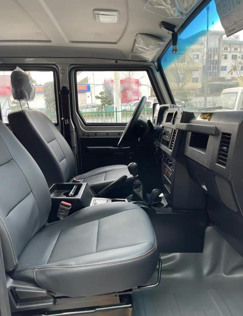 狙击手版212现身,换用北汽军车平台,内置大沙发_腾讯新闻