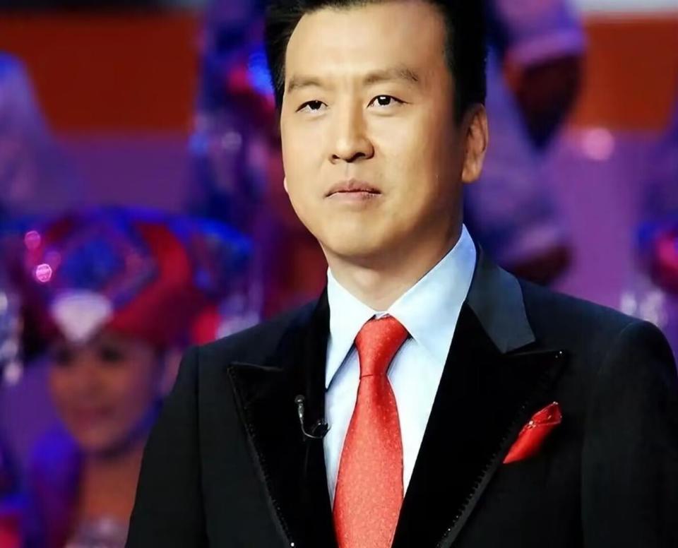 张泽群正式下岗，父母去世妻子背叛，十年没见儿子，晚年他想开了_腾讯新闻
