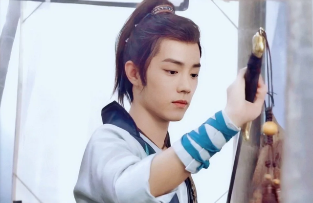 肖战新片射雕英雄传即将杀青王姓导演预测票房最少2亿