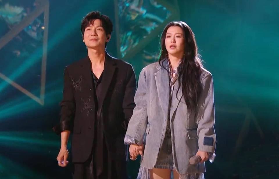 《歌手》收官:那英拿歌王,凡希亚香缇莫双双陪跑,帮唱嘉宾表现抢眼