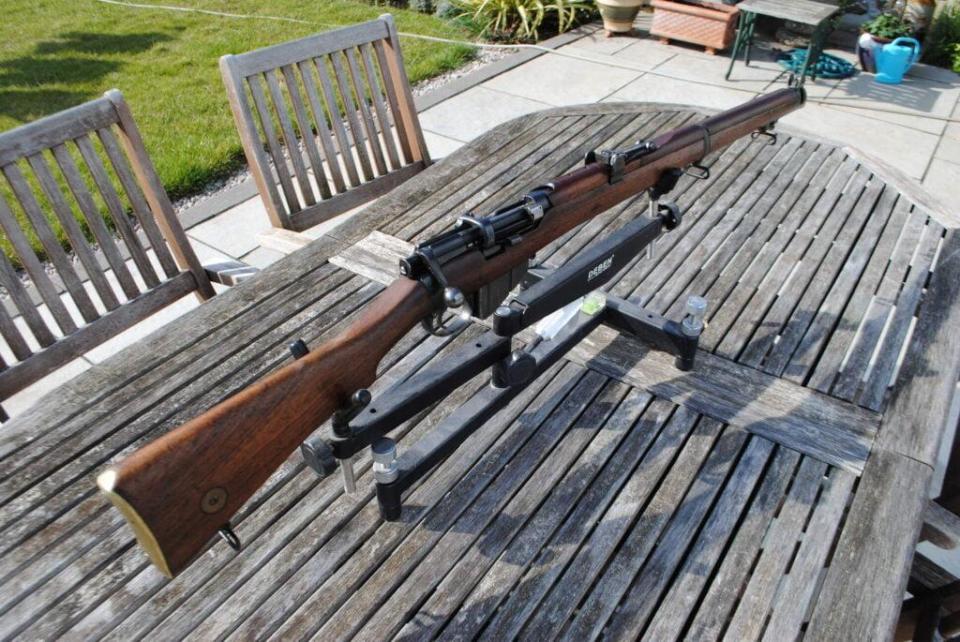 苏联莫辛纳甘m44栓动 配备可折叠刺刀 凭借穿透力成为可靠武器