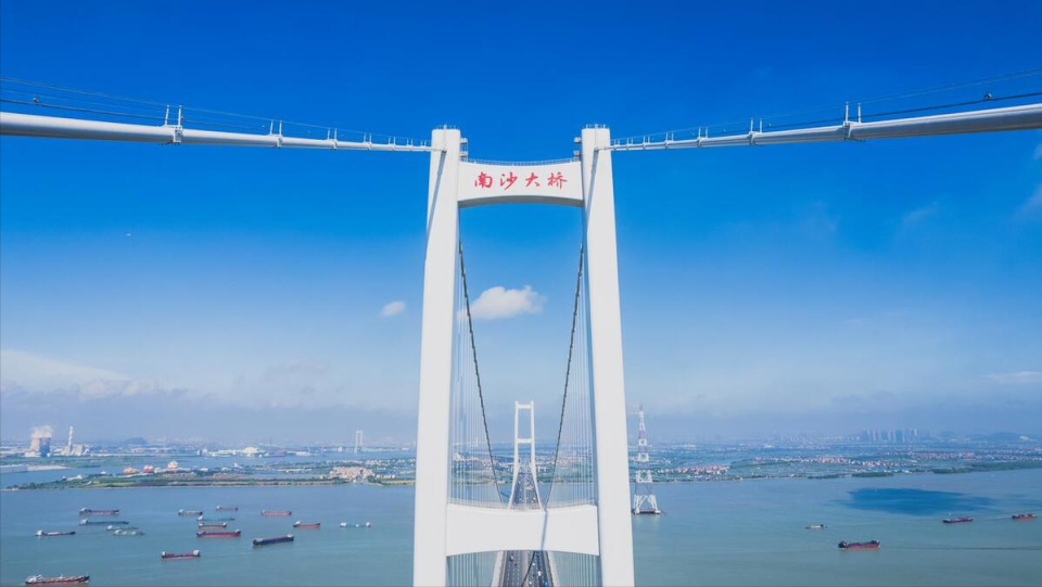 位于虎门大桥上游10公里处,连接了广州市南沙区与东莞市沙田镇,设计为