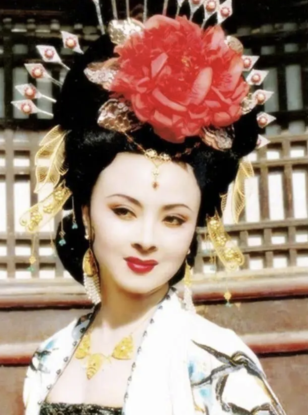 演员周洁:我在美国离去不会瞑目,回国3天去世,一生无儿无女