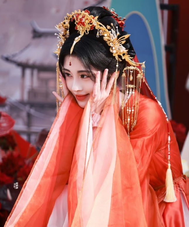 鞠婧祎《千香》杀青照曝光!笑容明媚又美又仙,看到男主:爱了!