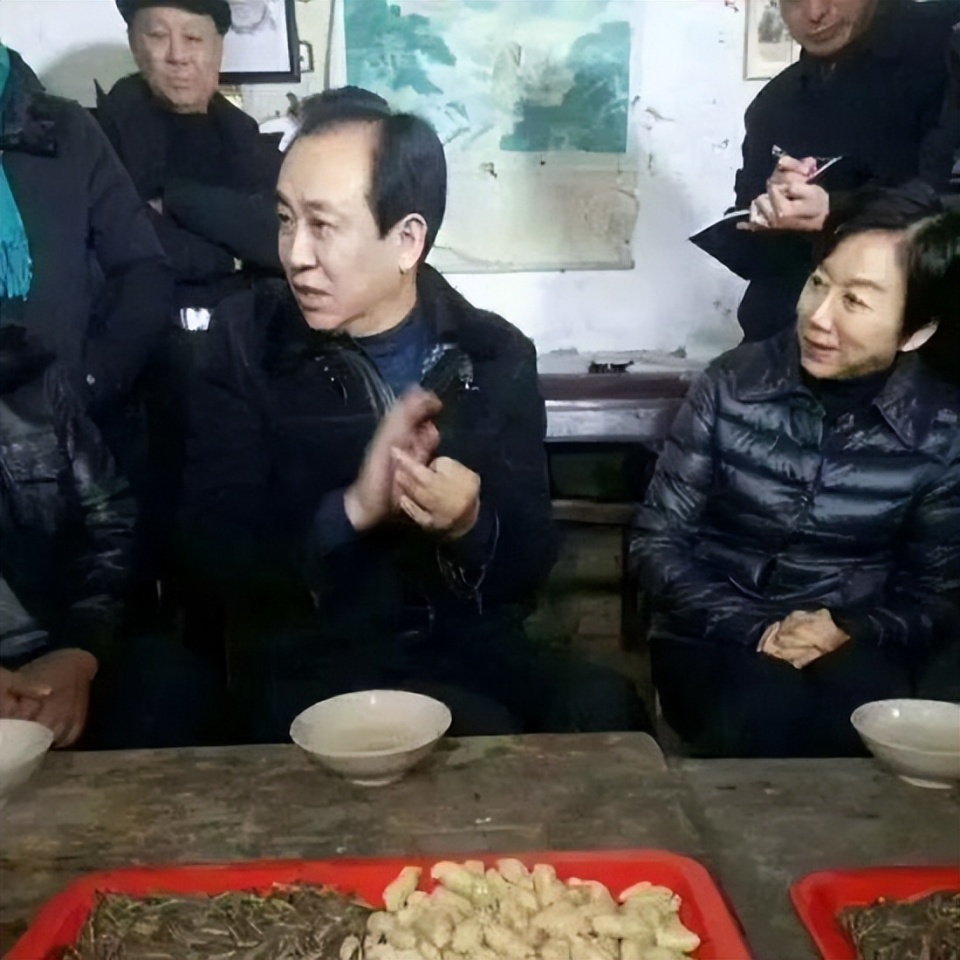 许家印或成了前妻的一个棋子