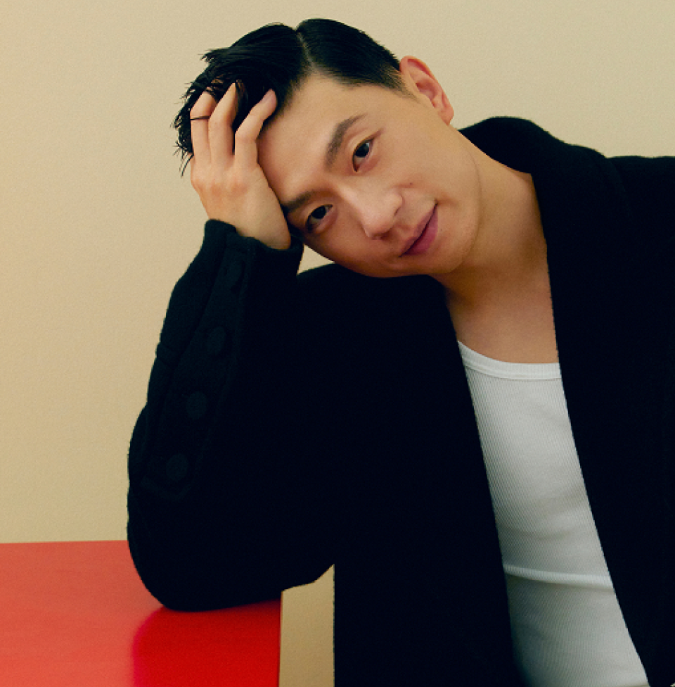 影响力马龙成杂志年度人物封面花式颠球颜值高气质佳