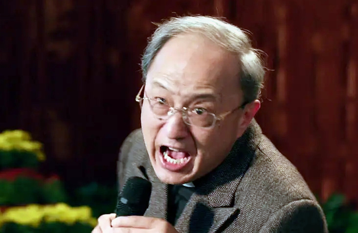 随时可以忘记"上帝",背弃信仰,去真正拯救病人于水火的刘牧师杨新鸣