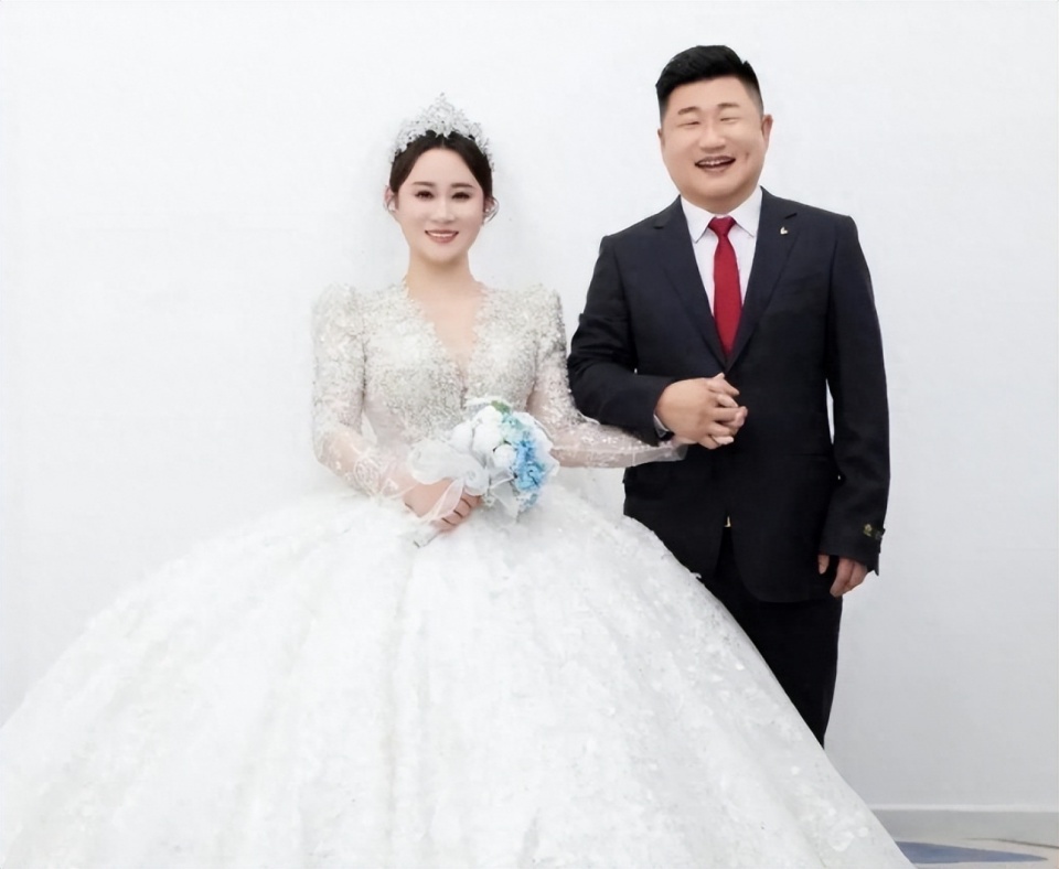 中扮演刘大奎,在《乡村爱情》中先后饰演过王长贵和黄世友两个角色