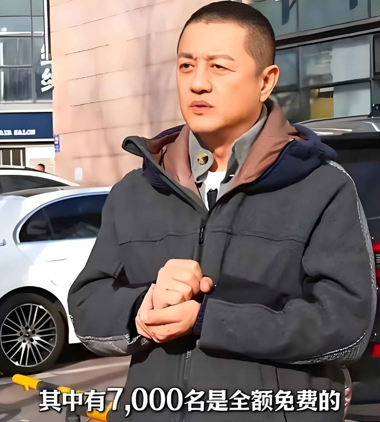 演員苗圃低調現身嫣然醫院捐款，曾被捲入李亞鵬王菲情感風波